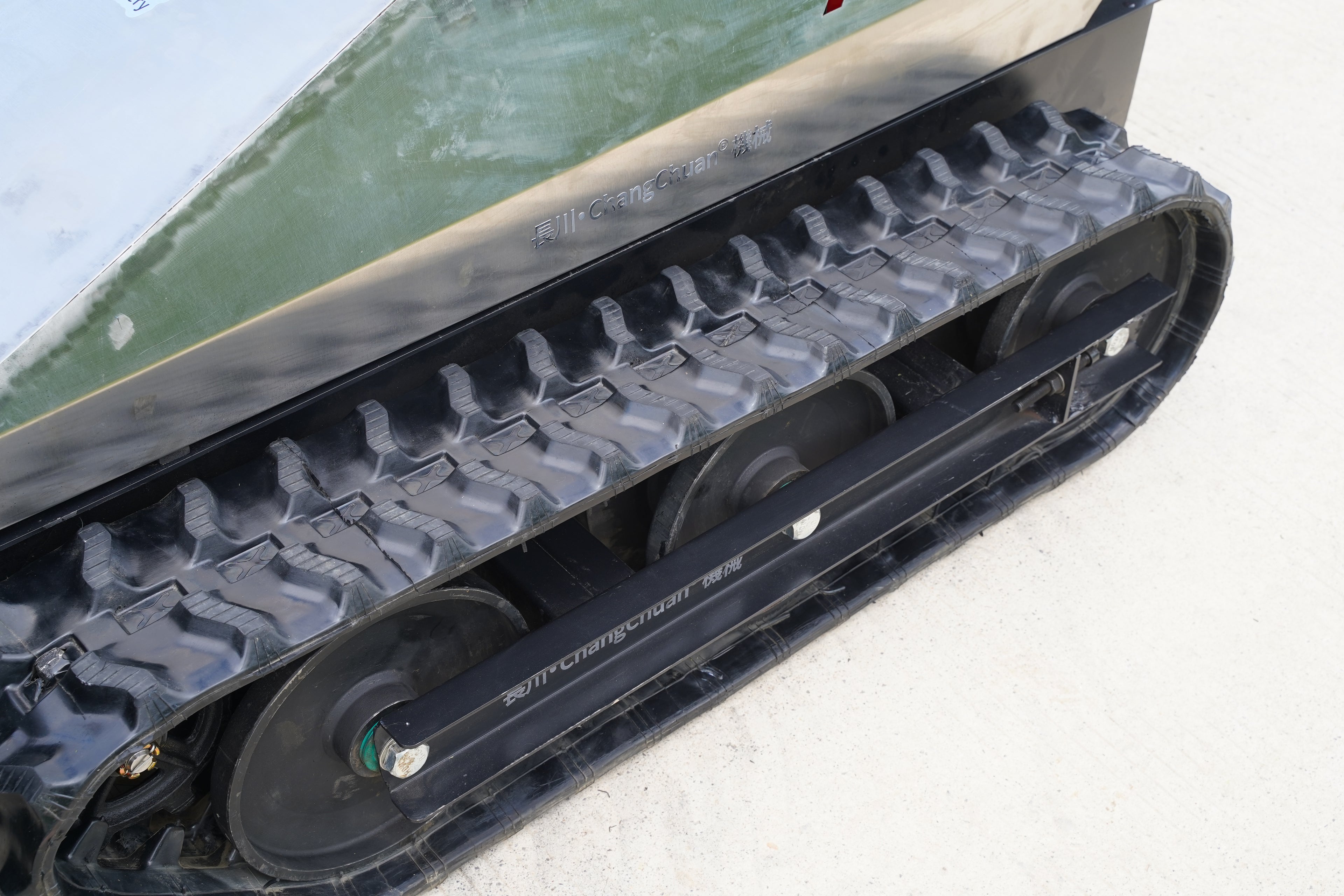 FP1000 Hybrid Electric 5Kwh with Petrol Generator Remote Control Flail Mulcher