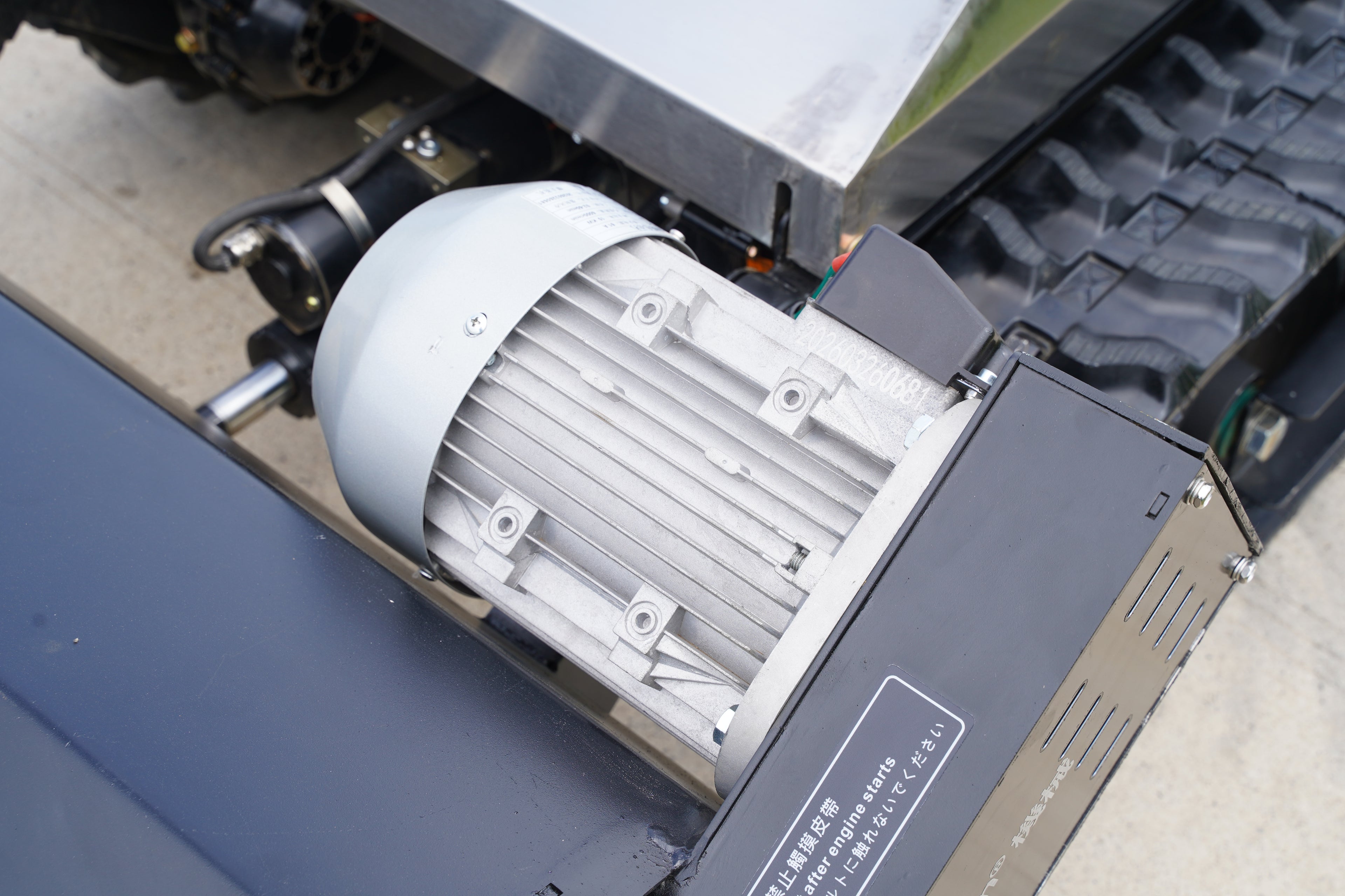 FP1000 Hybrid Electric 5Kwh with Petrol Generator Remote Control Flail Mulcher